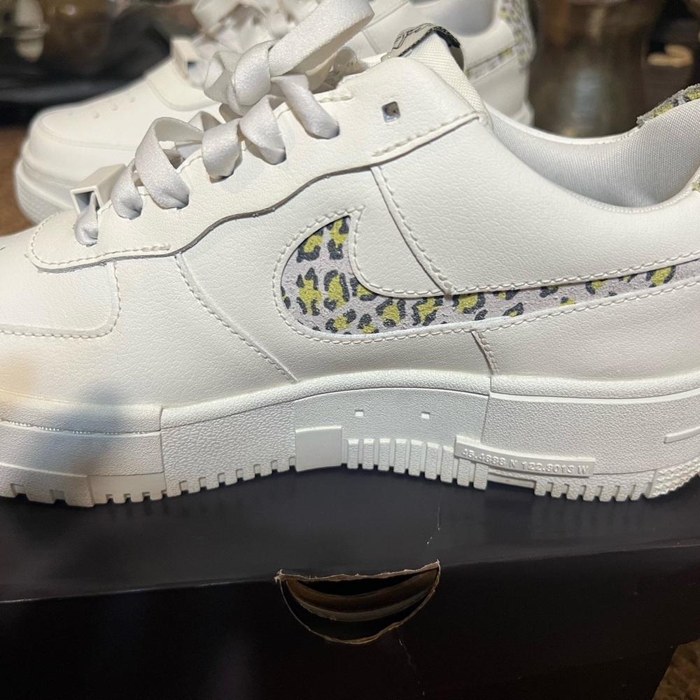 White Sneakers with Leopard Print Swoosh - Picture 1 of 4